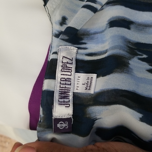 Jennifer Lopez Printed Hi low Top - Picture 7 of 9